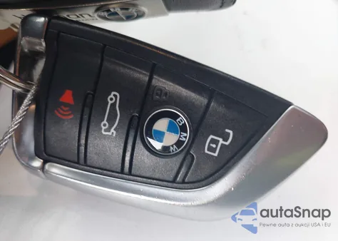 2019 BMW 330Xi xDrive from USA, damaged, VIN WBA5R7C56KFH15215